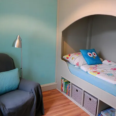 Intergo - Mit Privatem Bad & Gemeinschaftskueche Pensionat